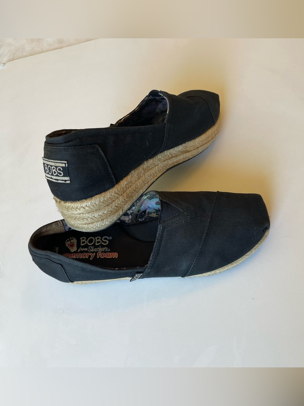 Bobs Skechers Wedge Hemp Slip On Shoes Wrap Style Heels Womens size 8